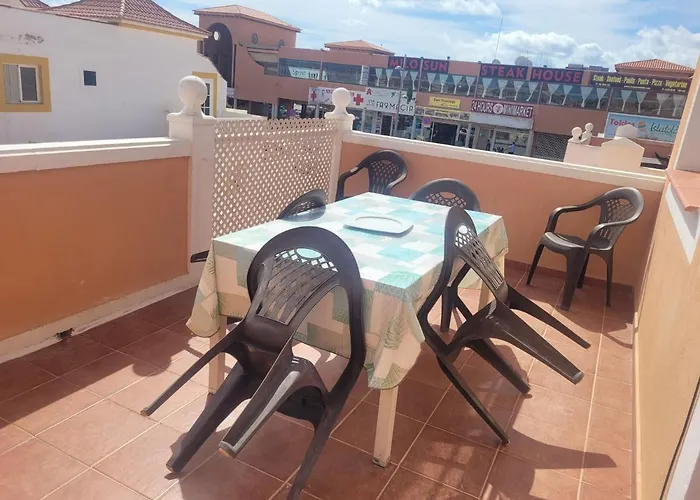 Apartamento Funcional En Residencial Con Piscina En Inmejorable Ubicacion En Centro De La Isla